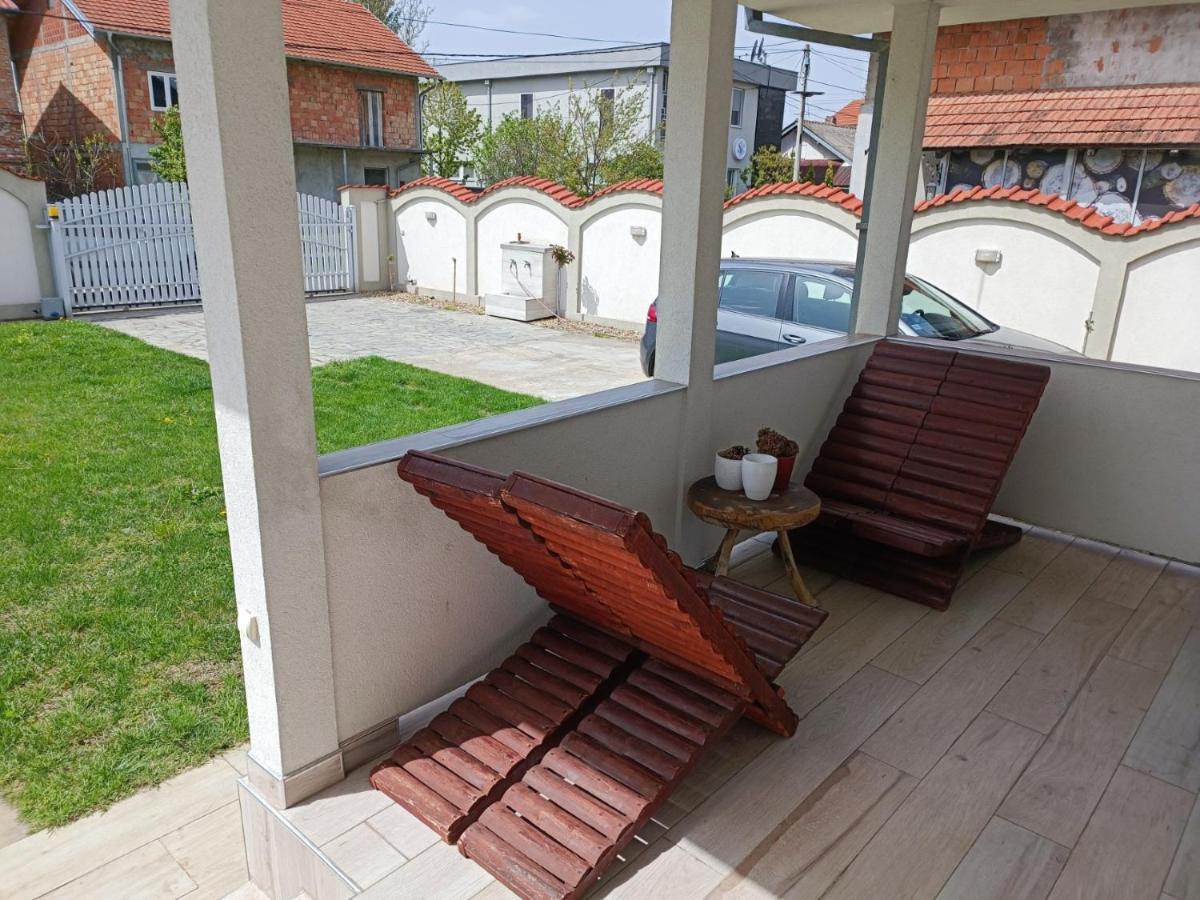 Serbian Home With Garden Krnjaca Exteriör bild